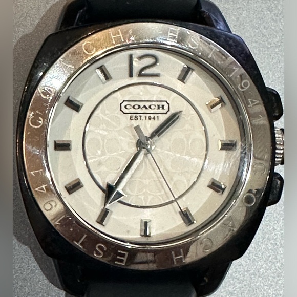 Coach Watch with Rubber Band - Picture 6 of 7
